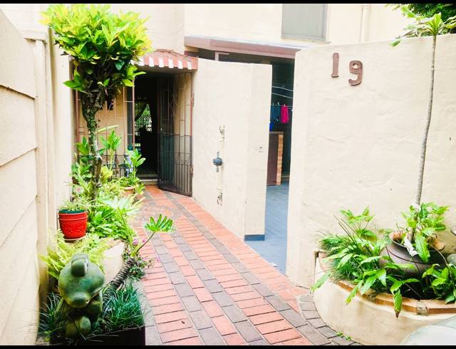 3 BEDROOM DUPLEX FOR SALE IN MONTCLAIR